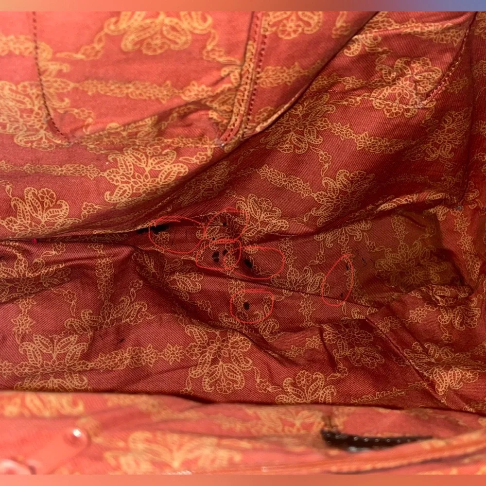 Large Crossbody / Messenger / Duffle Bag pre-loved condition (please see pics)📸 - Picture 8 of 10
